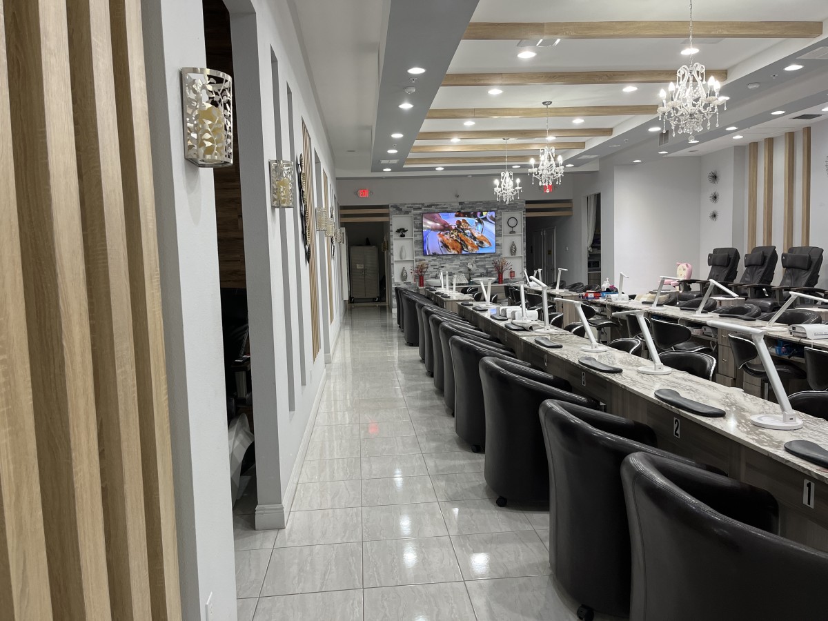 Noire the Nail Bar of Lakeland-Cần Thợ Nail