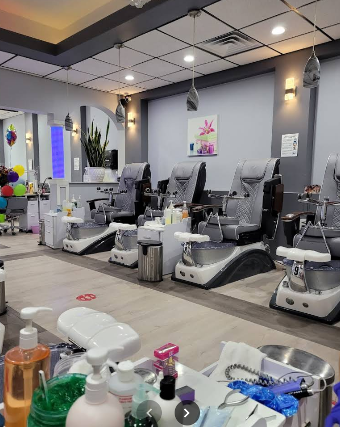 CẦN GẤP THỢ NAIL NỮ – LƯƠNG CAO