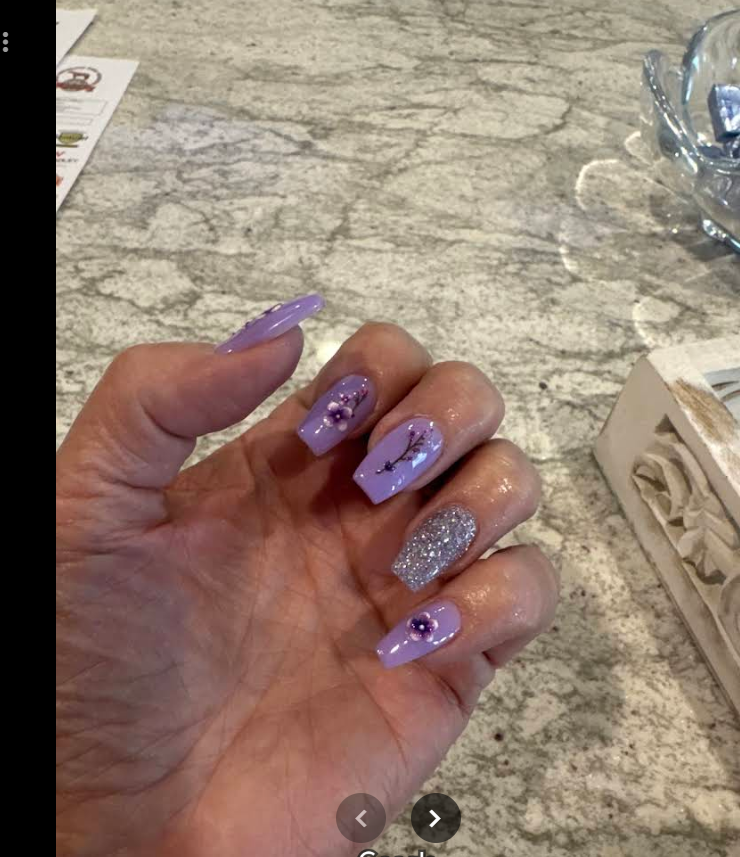 CẦN GẤP THỢ NAILS VÀ THỢ GỘI ĐẦU DƯỠNG SINH!