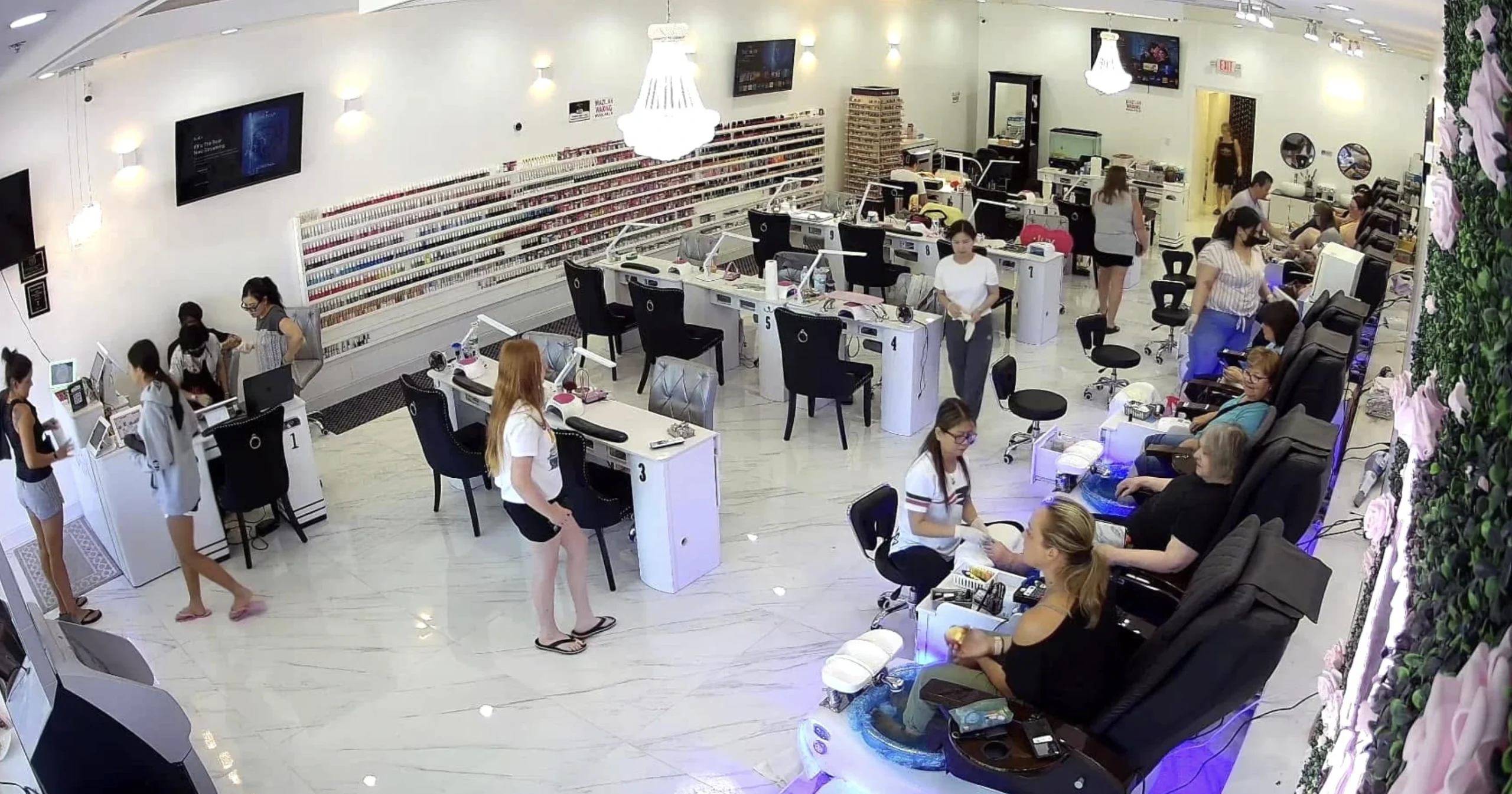 Cần Thợ Nail Gấp…. Giá Cao, Tip Cao Khu Khách Sang