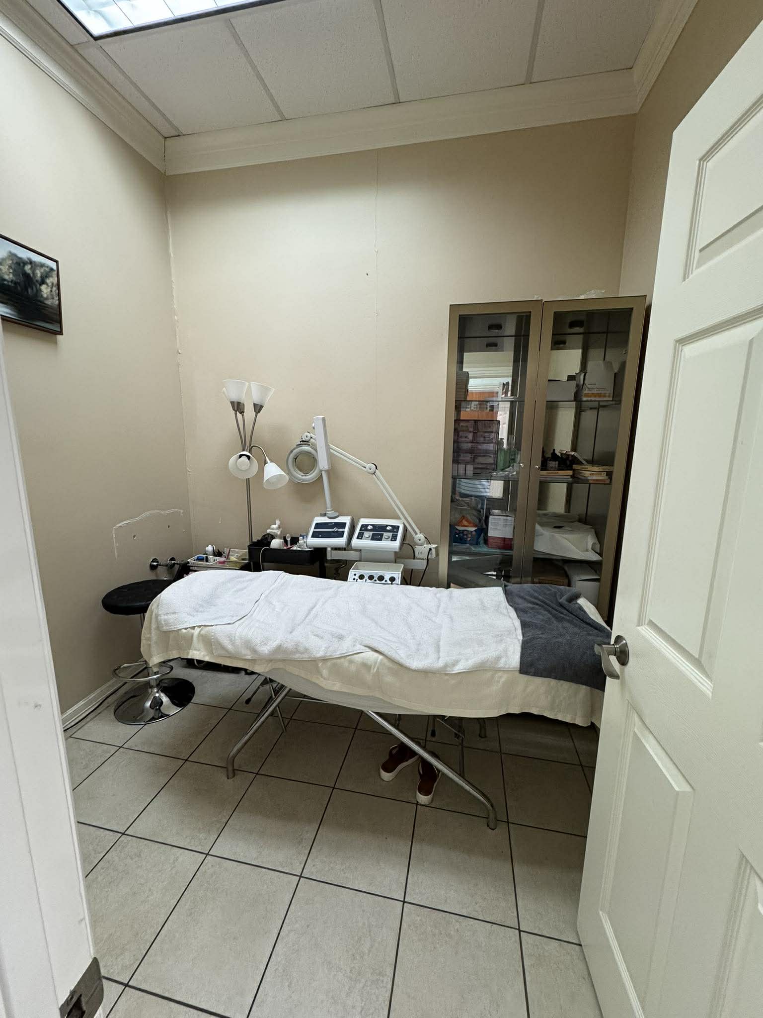 Cần bán tiệm để về hưu (Houston, TX)