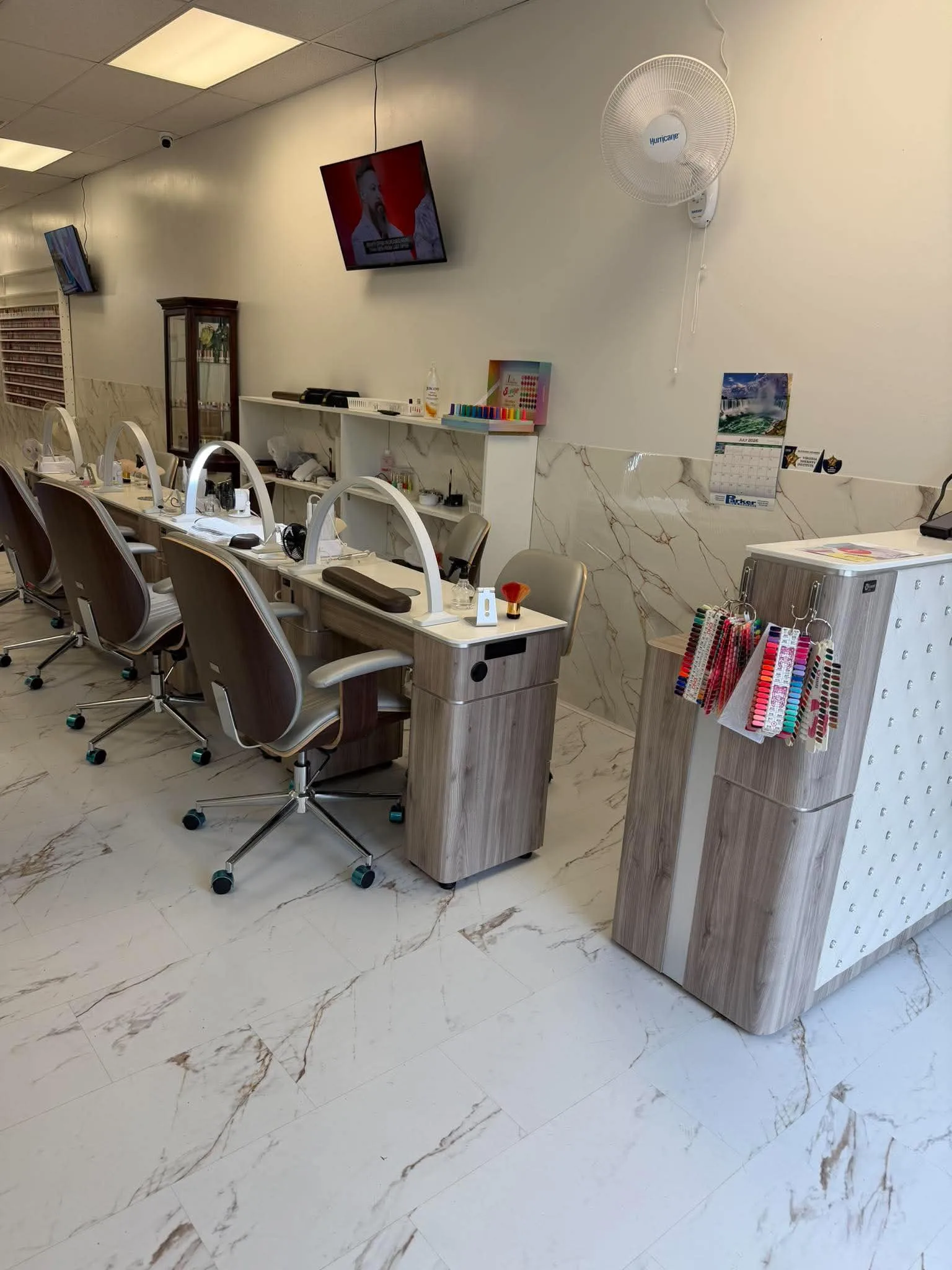 BEAUTIFUL NAIL SALON FOR SALE – SUFFOLK, VA 23434